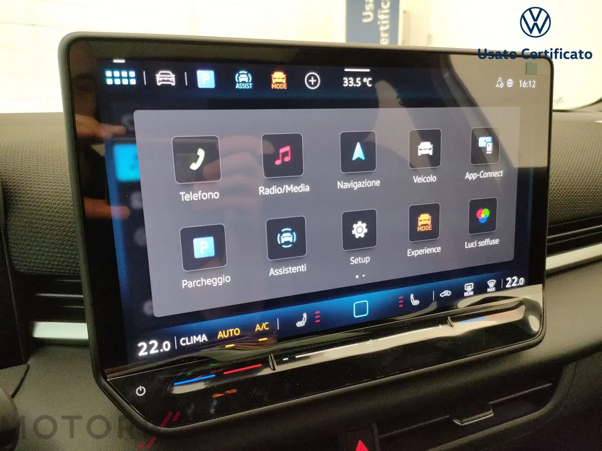 Volkswagen T-Roc nuova a Varese (13)