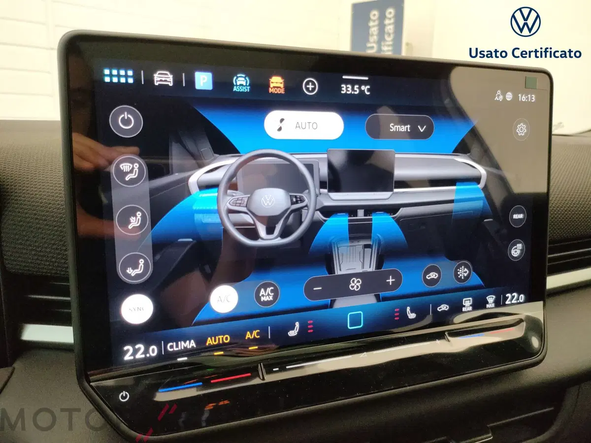 Volkswagen T-Roc nuova a Varese (16)