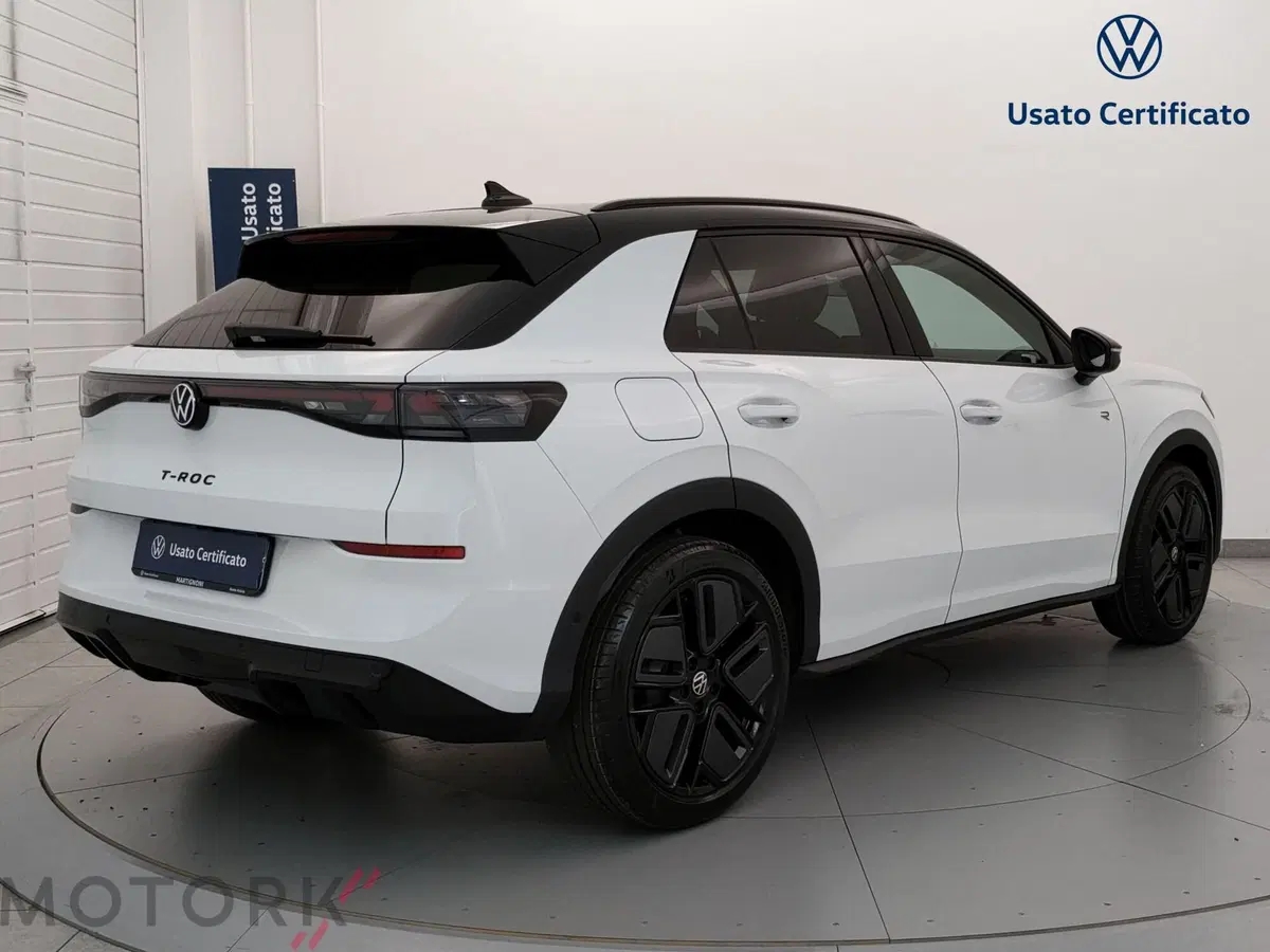 Volkswagen T-Roc nuova a Varese (5)