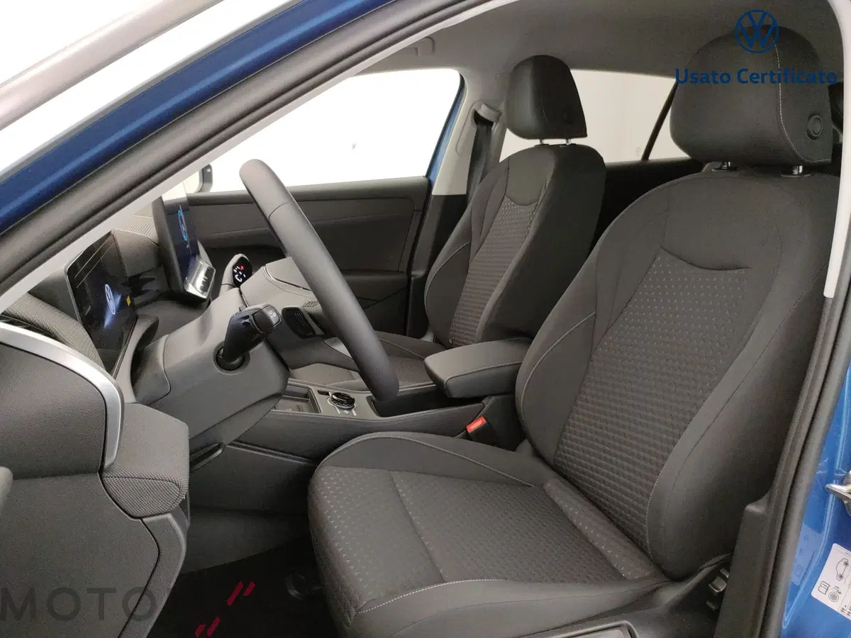 Volkswagen T-Roc nuova a Varese (11)