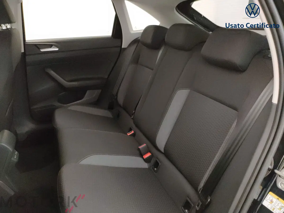 Volkswagen Taigo nuova a Varese (10)