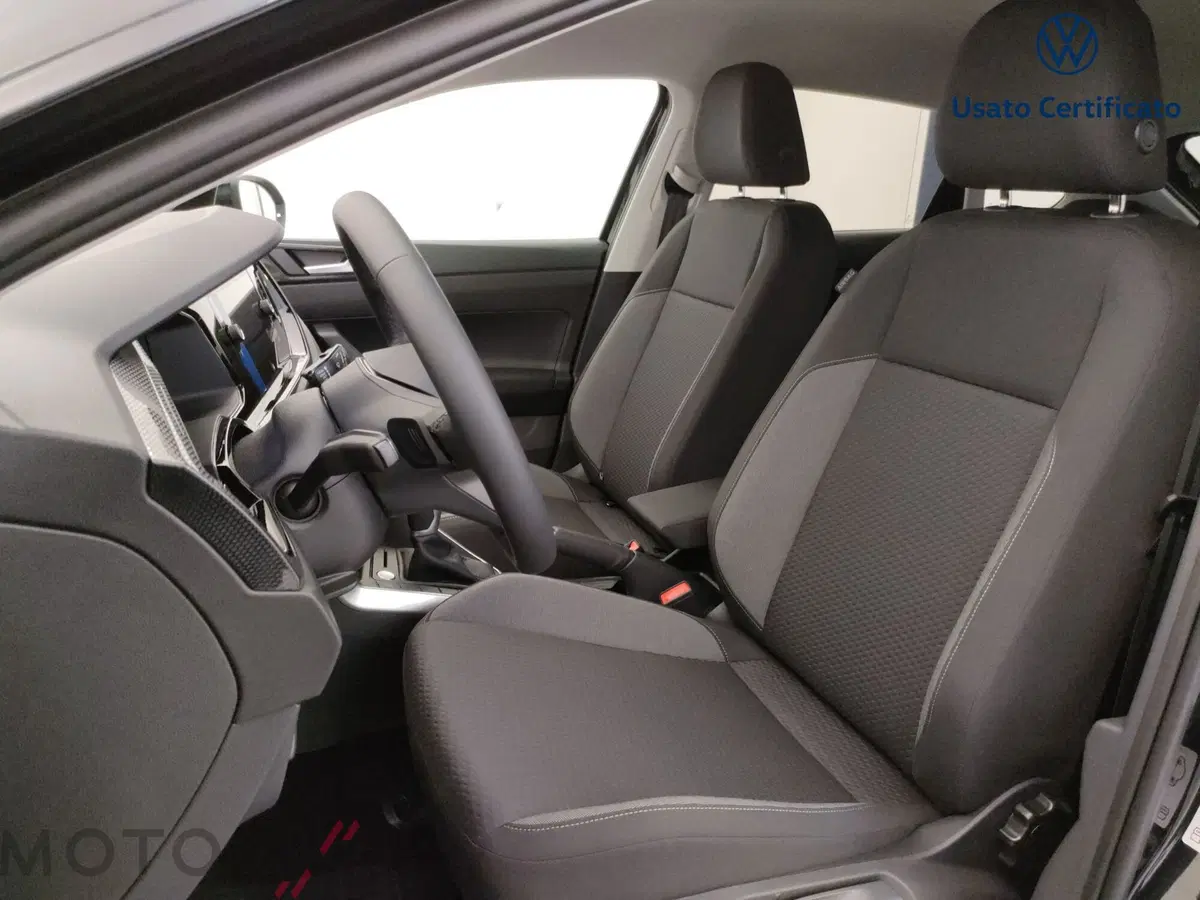 Volkswagen Taigo nuova a Varese (11)