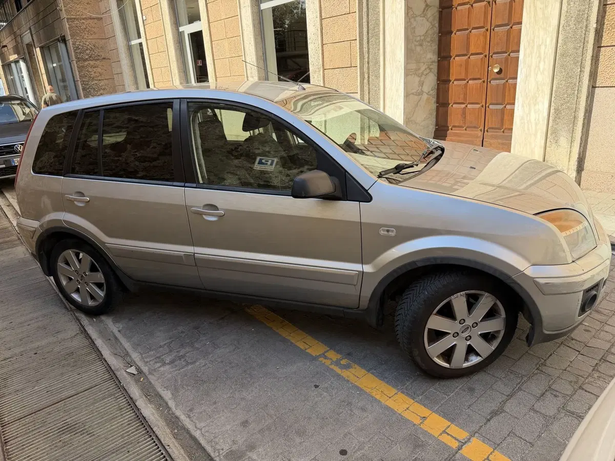 Ford Fusion usata a Genova (5)