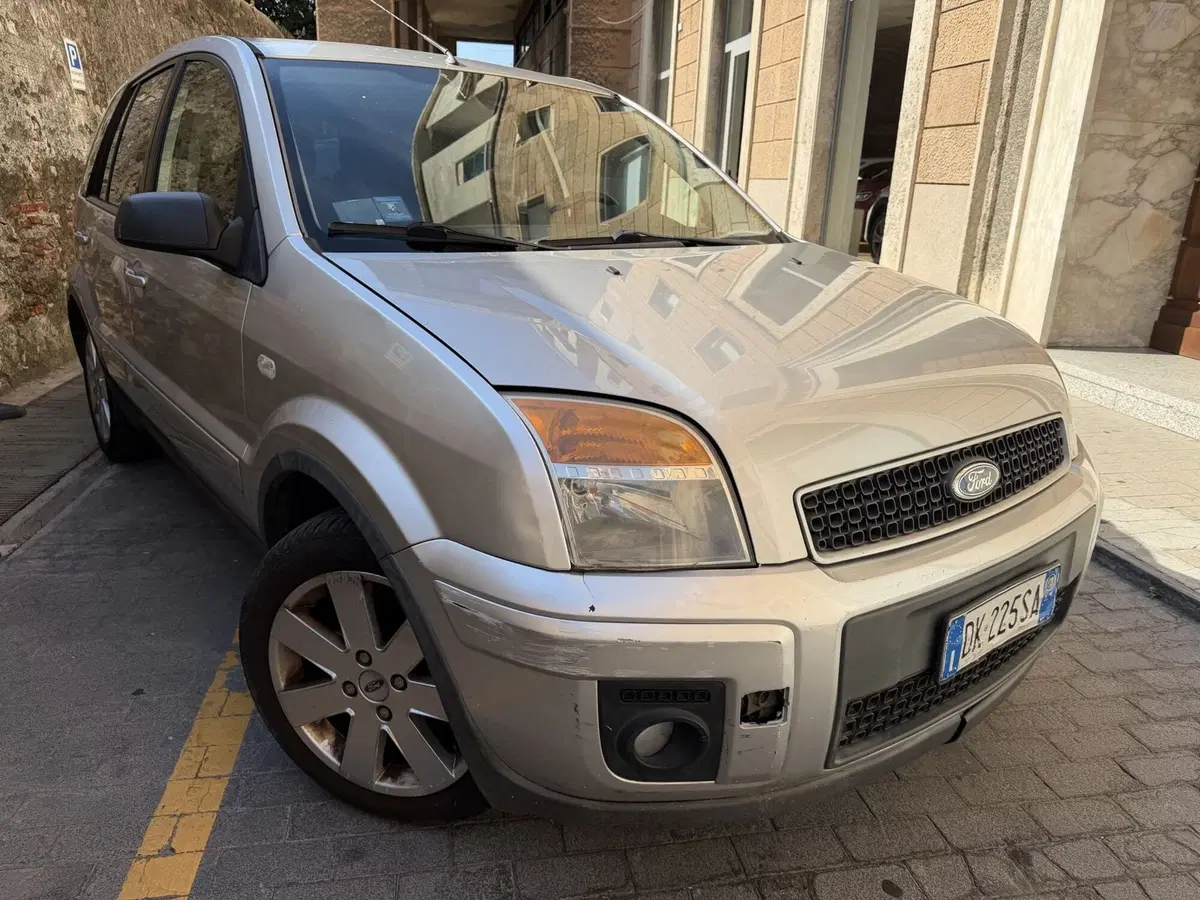 Ford Fusion usata a Genova (6)