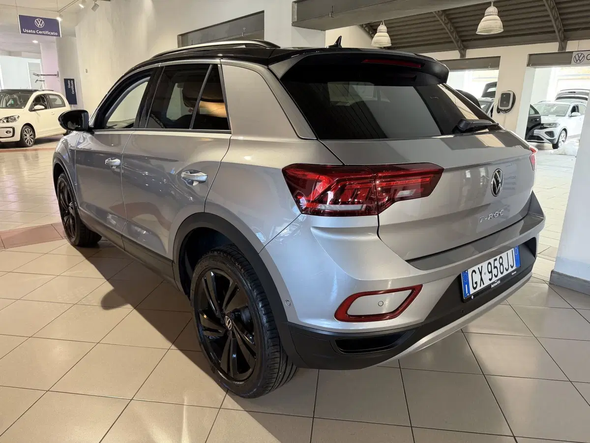 Volkswagen T-Roc usata a Genova (3)