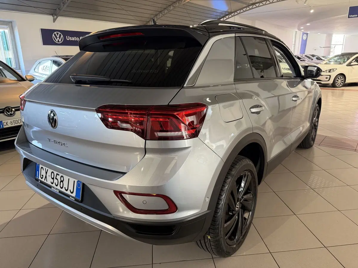 Volkswagen T-Roc usata a Genova (5)