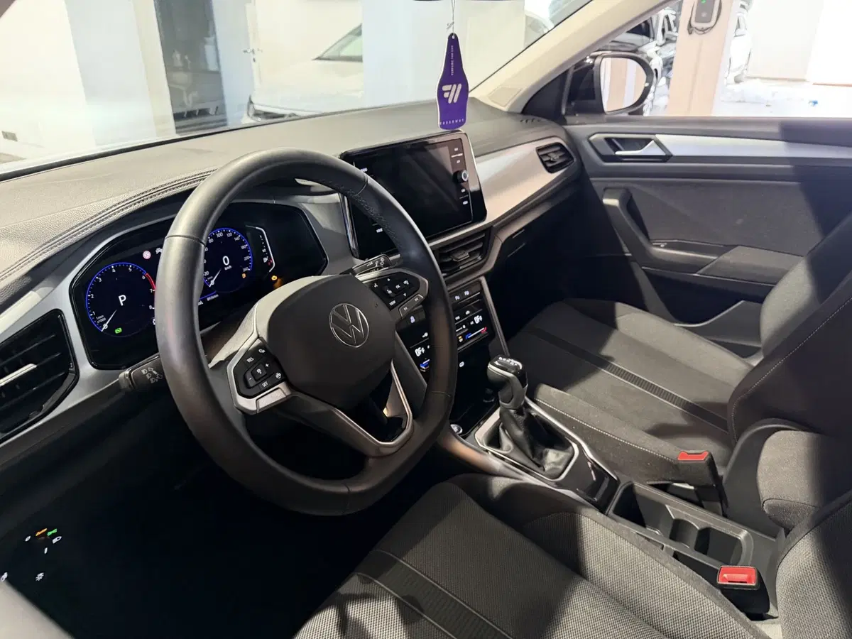 Volkswagen T-Roc usata a Genova (8)