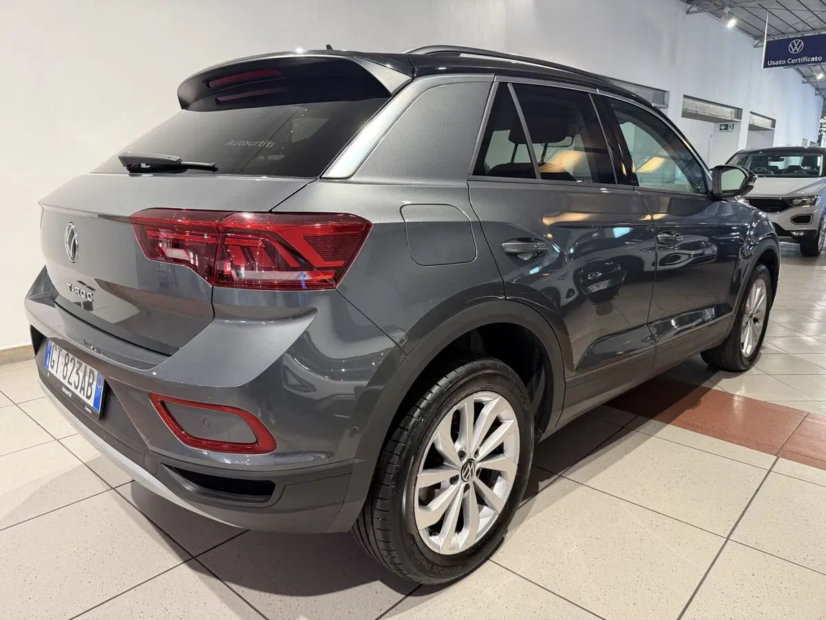 Volkswagen T-Roc usata a Genova (4)