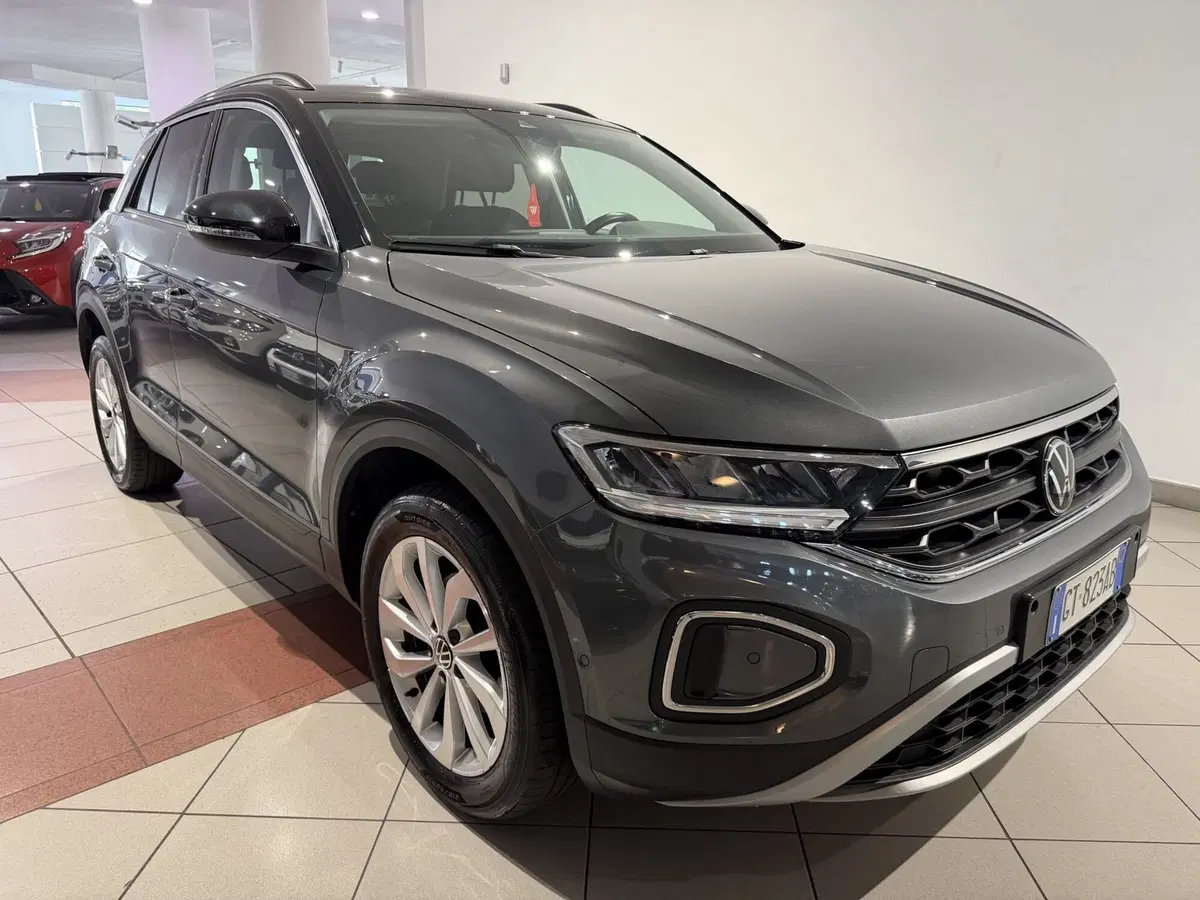 Volkswagen T-Roc usata a Genova (5)