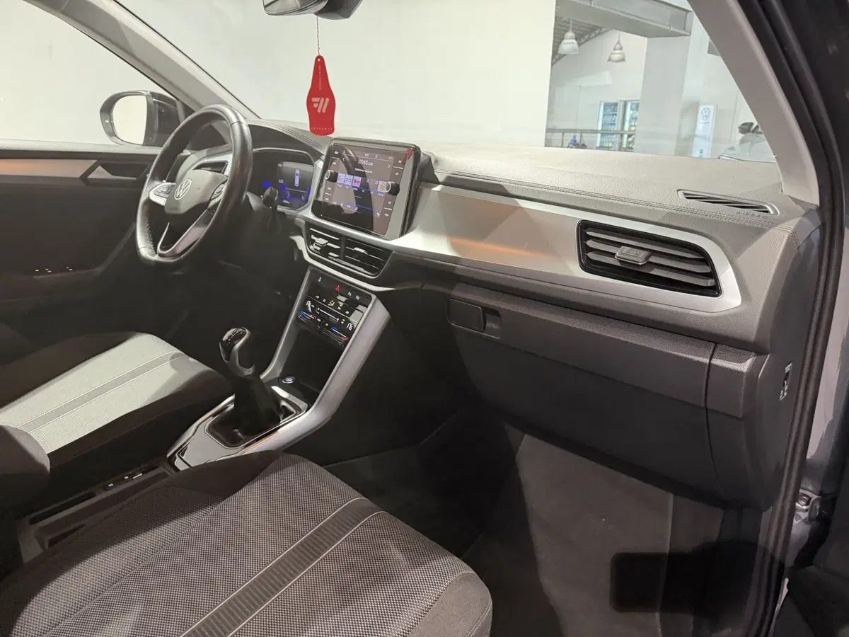 Volkswagen T-Roc usata a Genova (9)