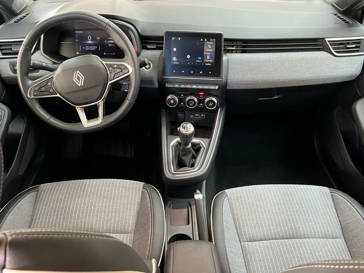 Renault Clio usata a Roma (11)