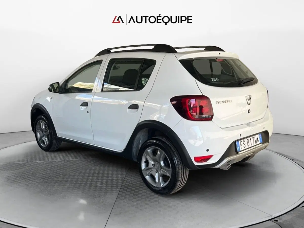 Dacia Sandero usata a Roma (3)