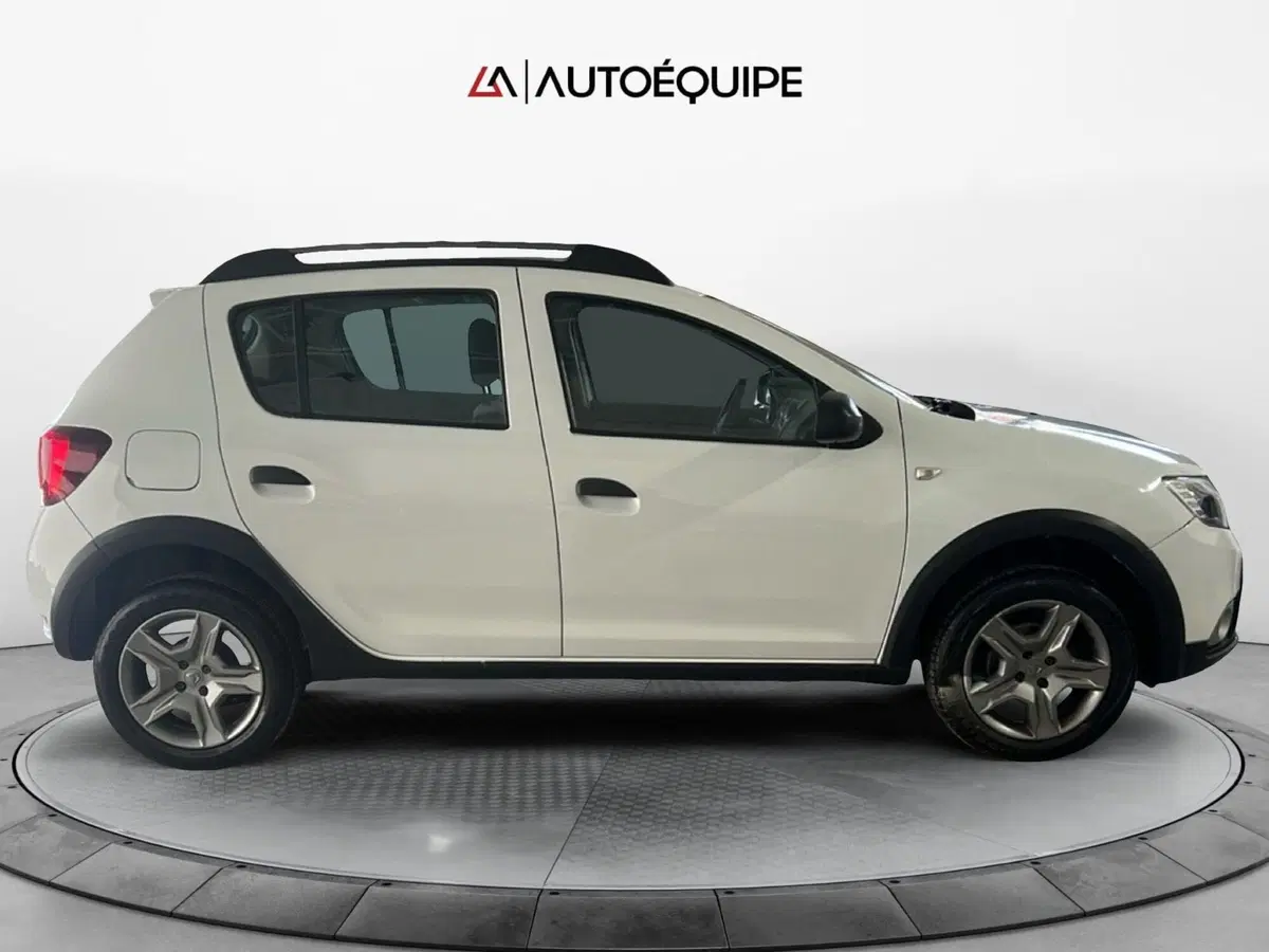 Dacia Sandero usata a Roma (6)