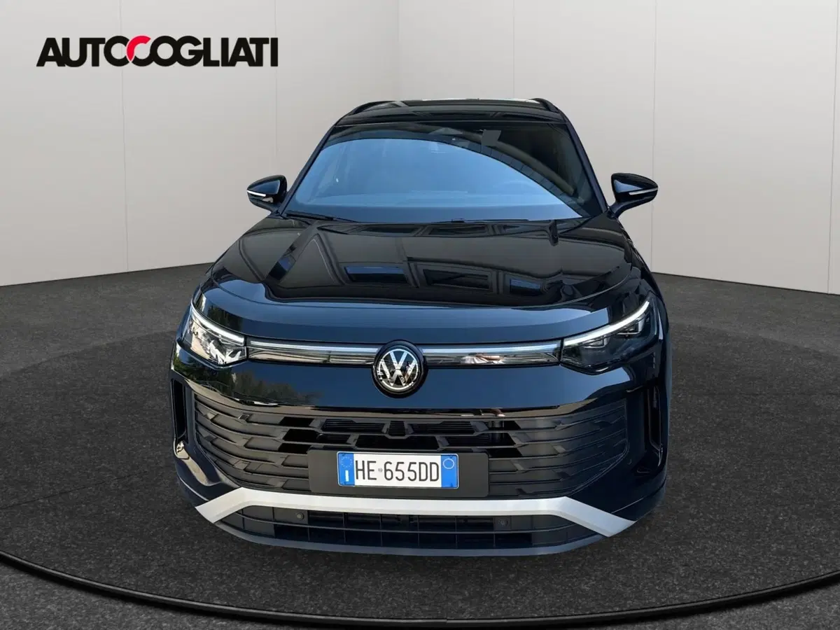Volkswagen Tayron nuova a Lecco (2)