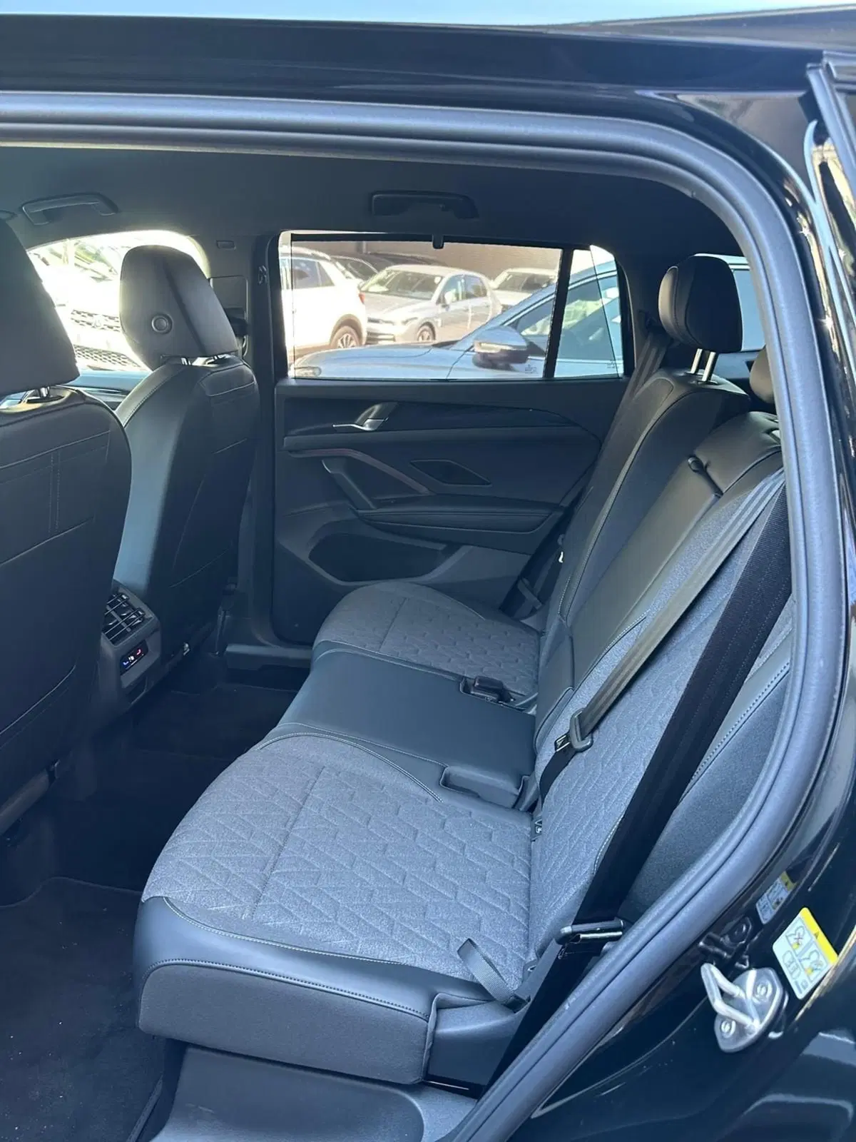 Volkswagen Tayron nuova a Lecco (6)