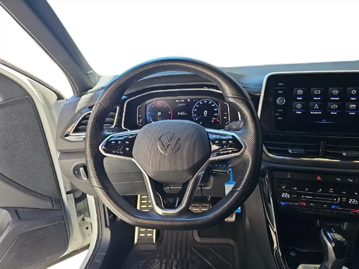 Volkswagen T-Roc usata a Lecco (11)
