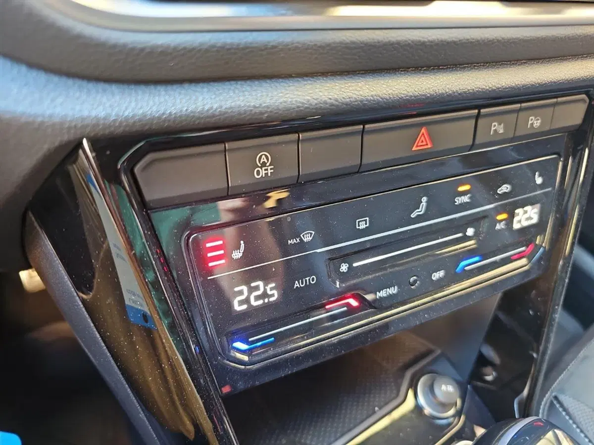Volkswagen T-Roc usata a Lecco (15)
