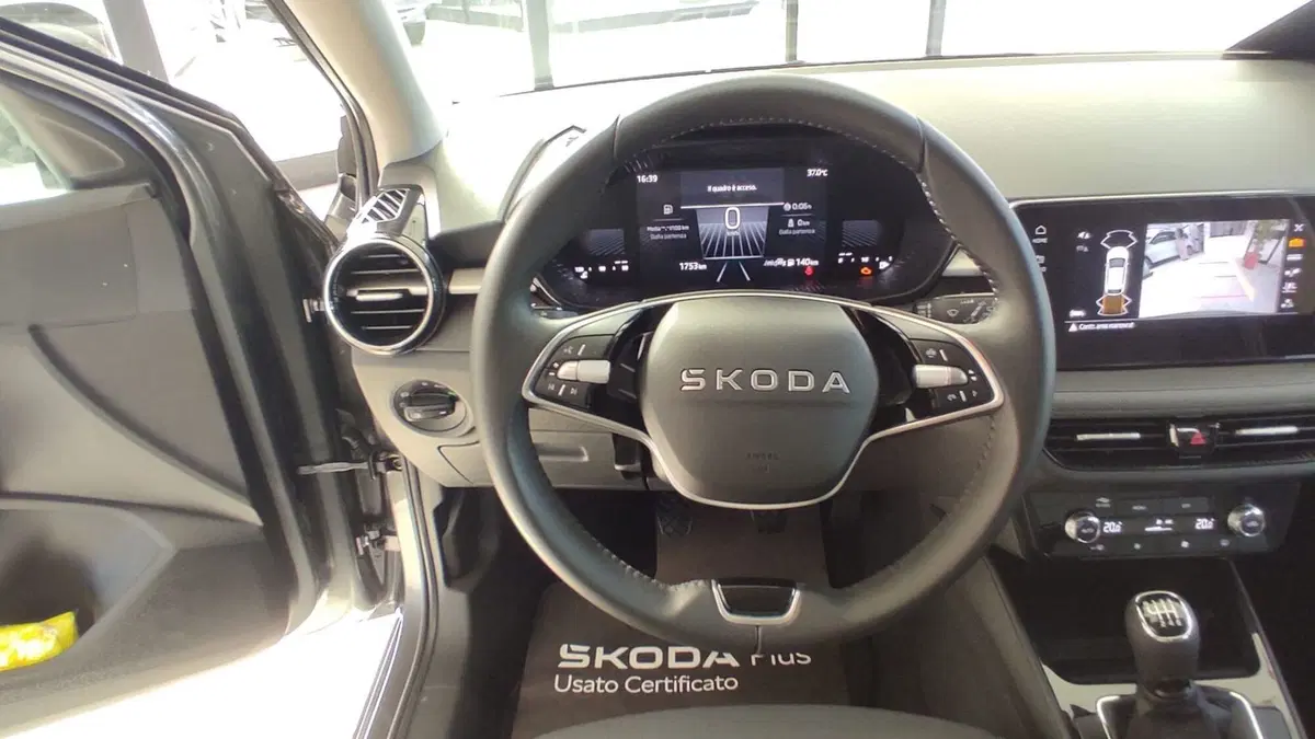Skoda Fabia usata a Taranto (8)