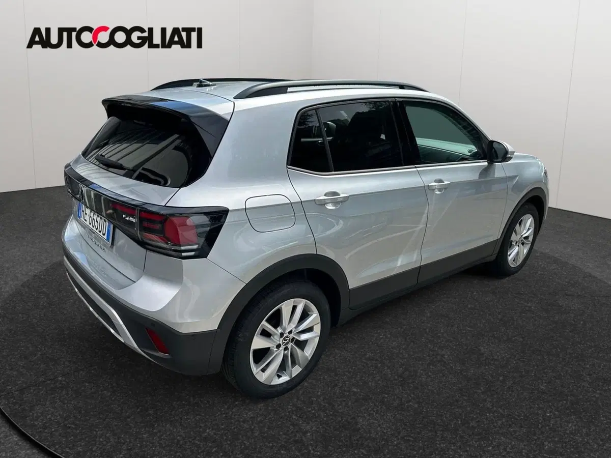 Volkswagen T-Cross nuova a Lecco (4)