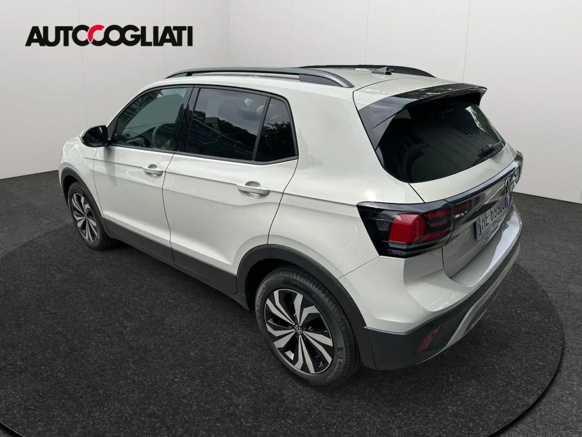 Volkswagen T-Cross nuova a Lecco (4)