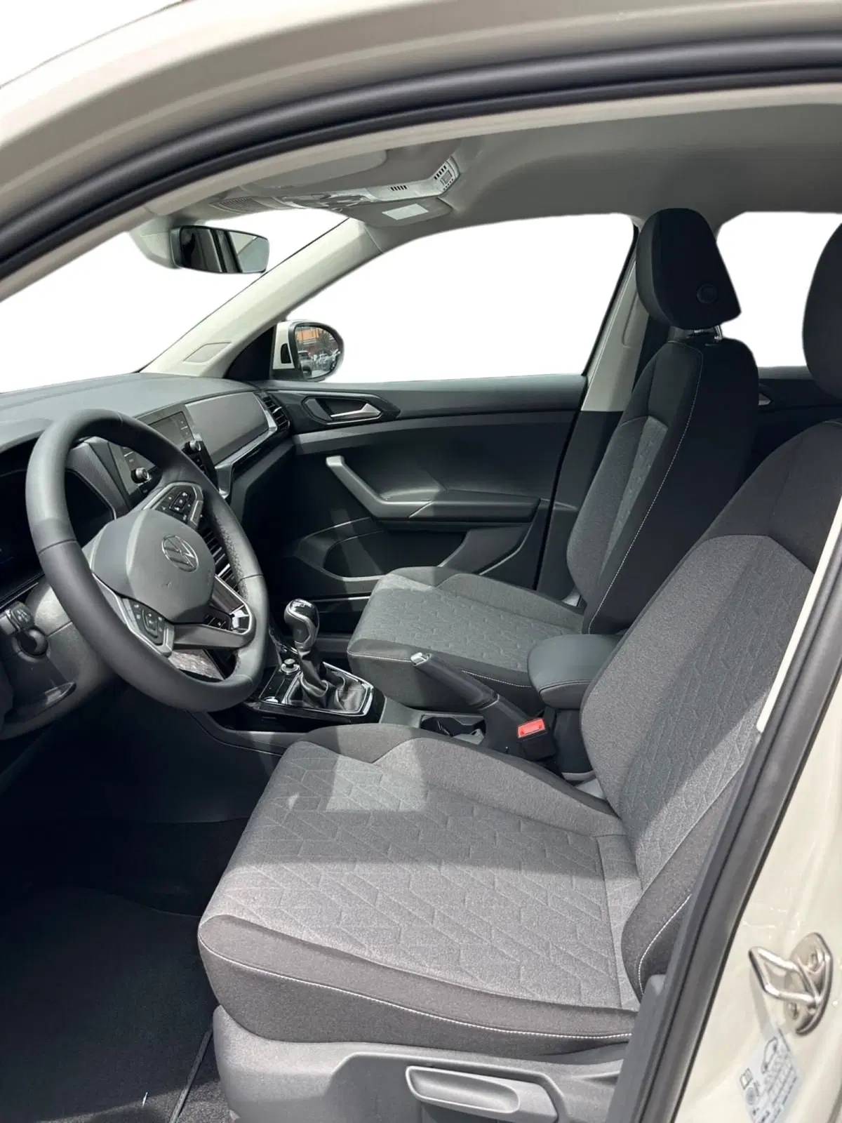Volkswagen T-Cross nuova a Lecco (5)