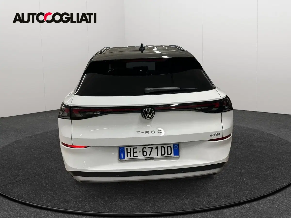 Volkswagen T-Roc nuova a Lecco (5)