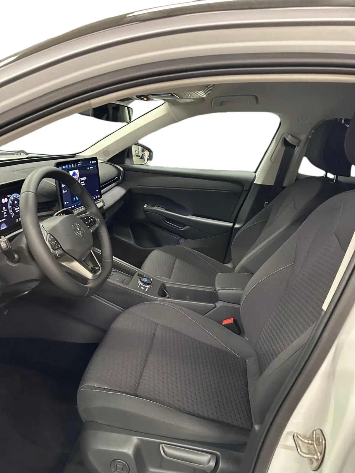 Volkswagen T-Roc nuova a Lecco (7)