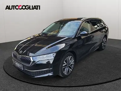 Skoda Octavia Station Wagon 2.0 tdi Style 150cv dsg nuova a Merate