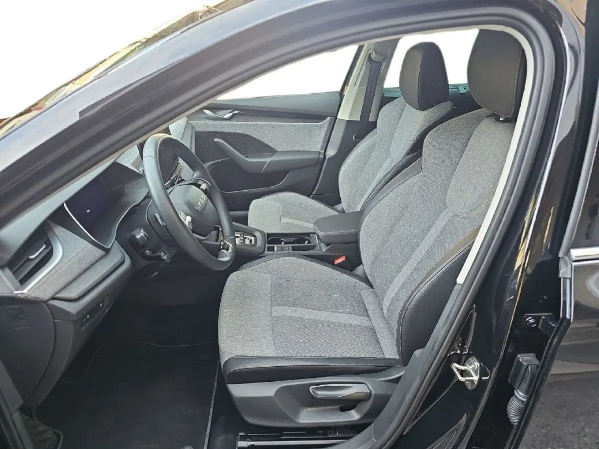 Skoda Octavia Station Wagon nuova a Lecco (11)