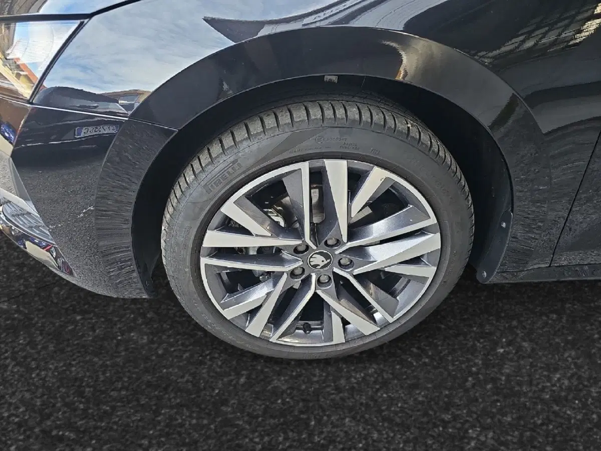 Skoda Octavia Station Wagon nuova a Lecco (13)