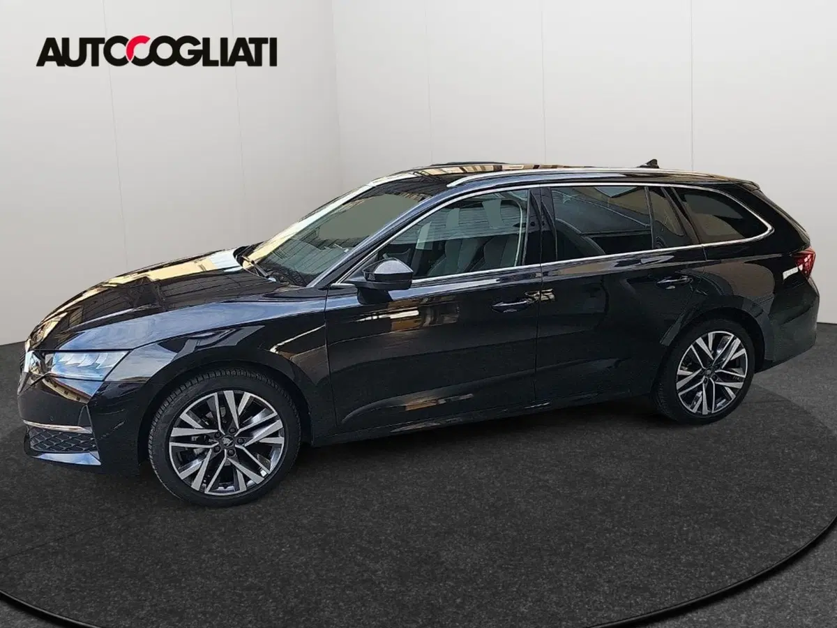 Skoda Octavia Station Wagon nuova a Lecco (4)