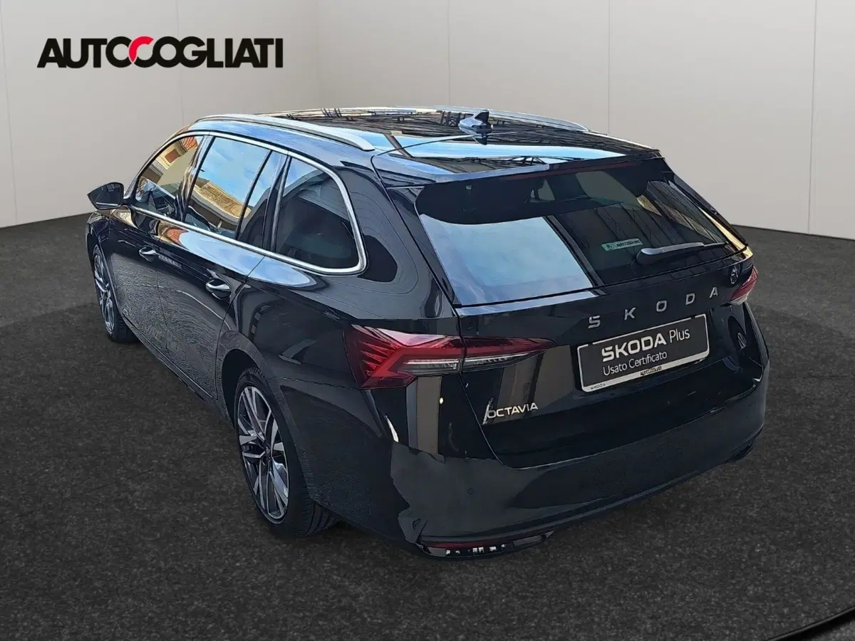 Skoda Octavia Station Wagon nuova a Lecco (5)