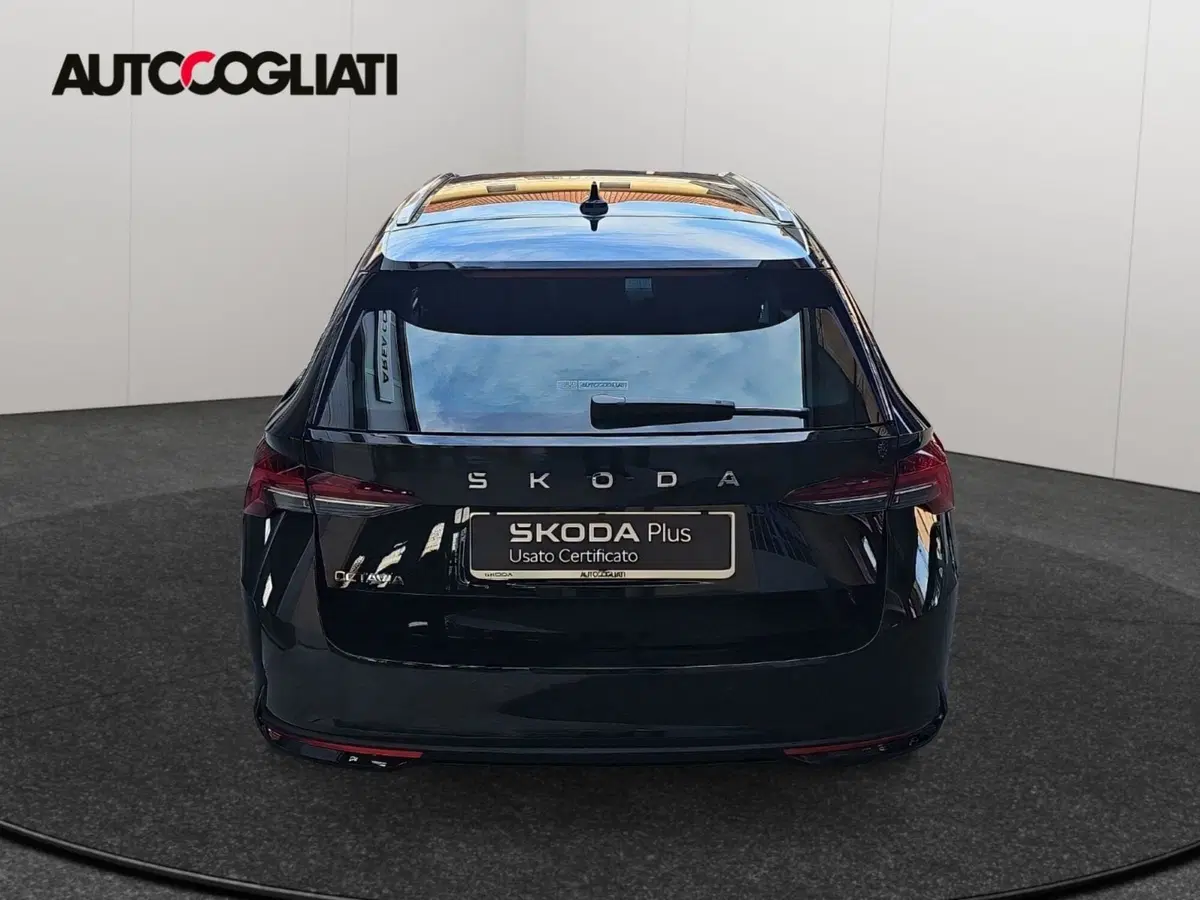 Skoda Octavia Station Wagon nuova a Lecco (6)