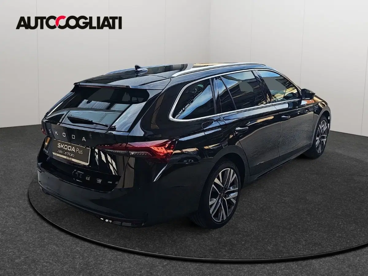 Skoda Octavia Station Wagon nuova a Lecco (7)