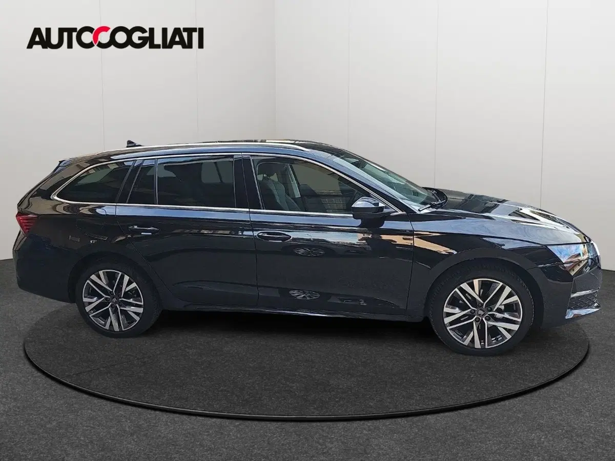 Skoda Octavia Station Wagon nuova a Lecco (8)