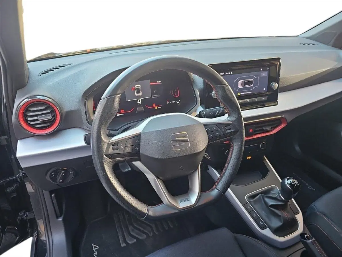 SEAT Arona usata a Lecco (11)