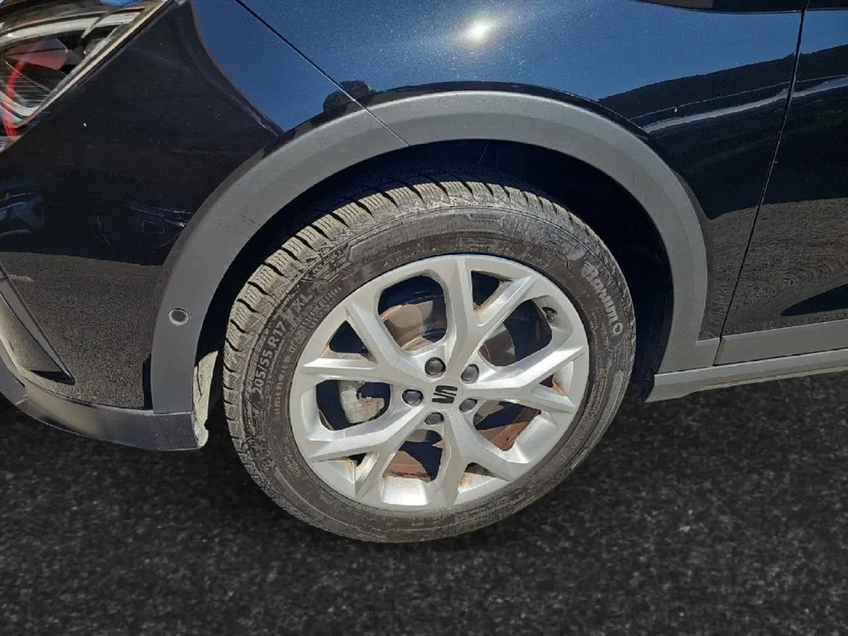 SEAT Arona usata a Lecco (15)