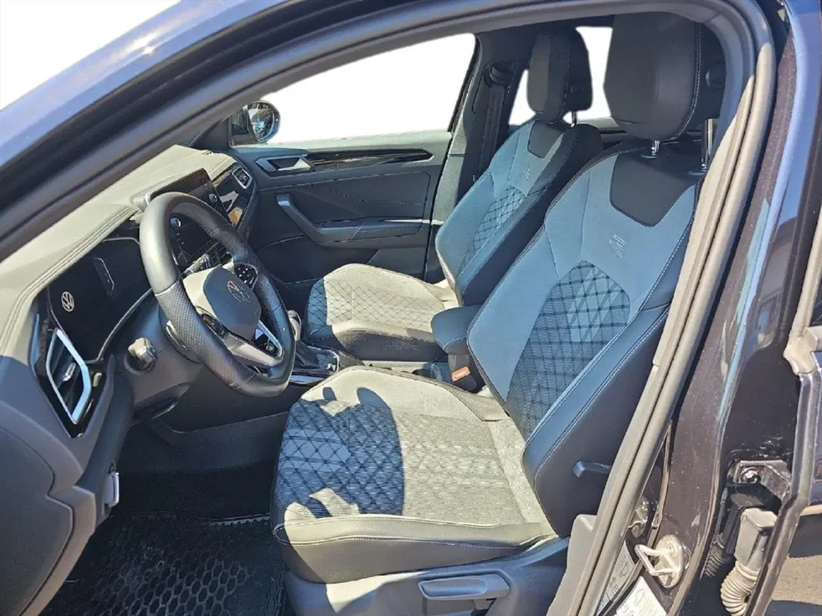 Volkswagen T-Roc usata a Lecco (9)
