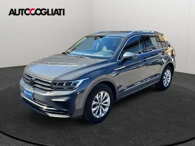 Volkswagen Tiguan 1.5 TSI 150 CV DSG ACT Life del 2024 usata a Merate