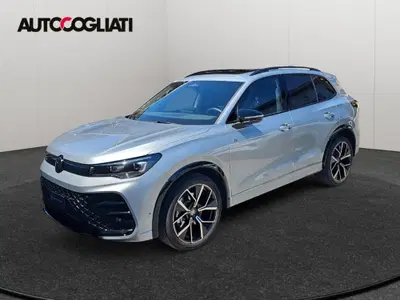 Volkswagen Tiguan 2.0 TDI 150 CV SCR DSG 4MOTION R-Line del 2025 usata a Merate
