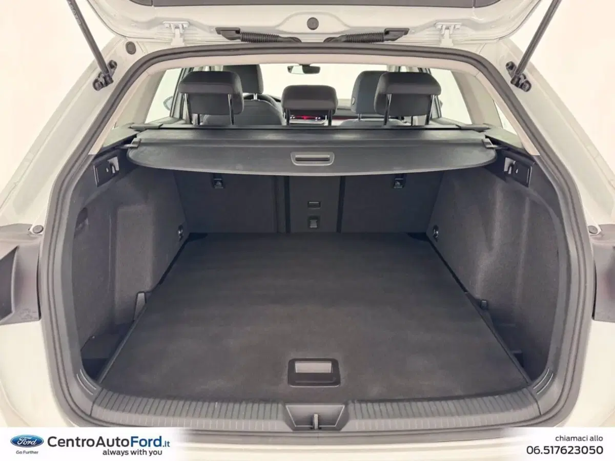 Volkswagen Golf Variant usata a Roma (12)