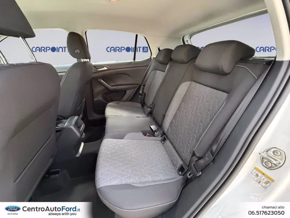 Volkswagen T-Cross nuova a Roma (13)