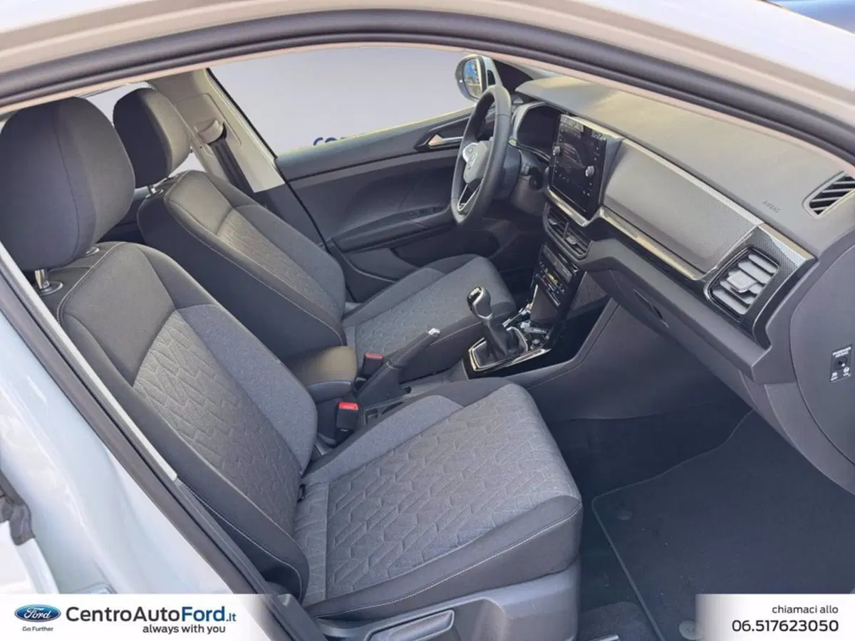 Volkswagen T-Cross nuova a Roma (15)