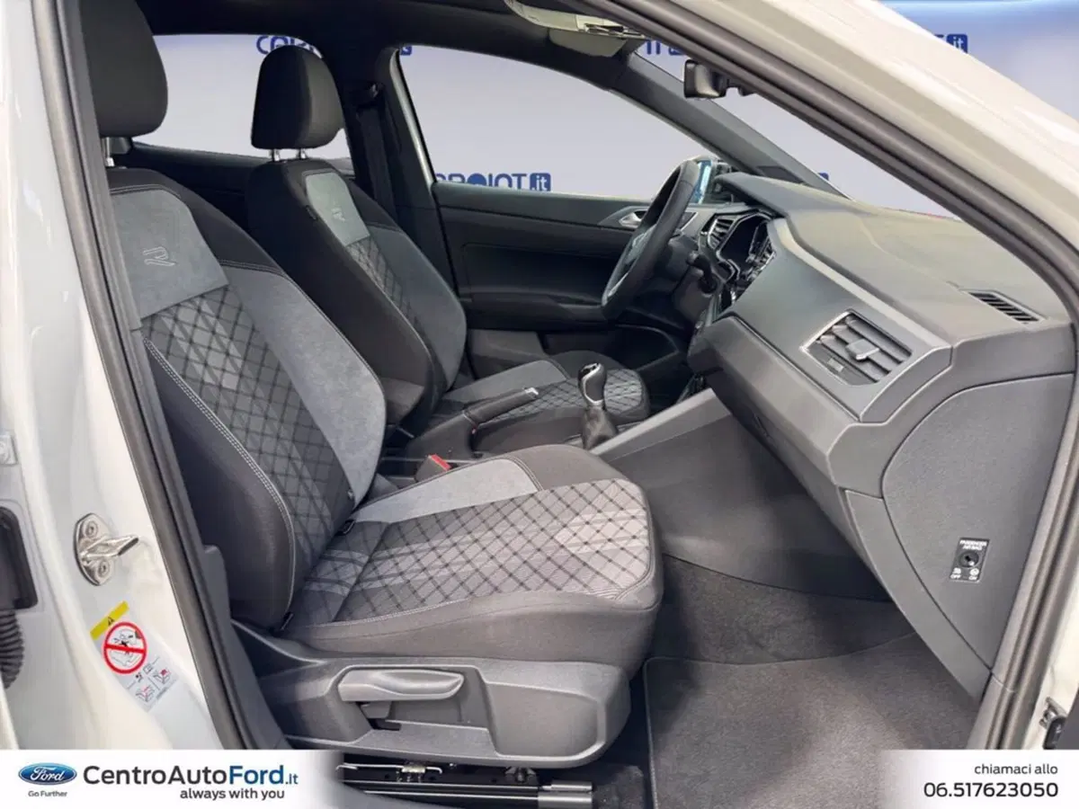 Volkswagen Taigo nuova a Roma (15)