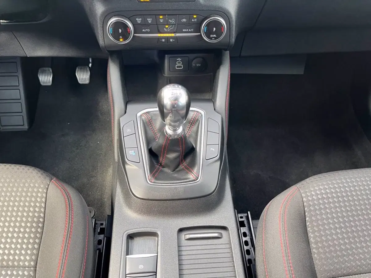 Ford Kuga usata a Milano (16)