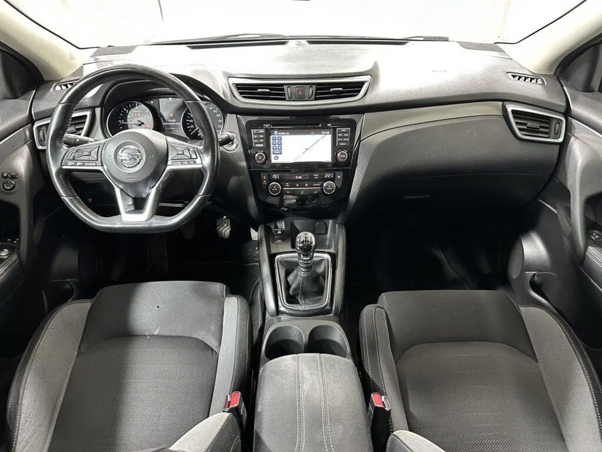 Nissan Qashqai usata a Sondrio (12)