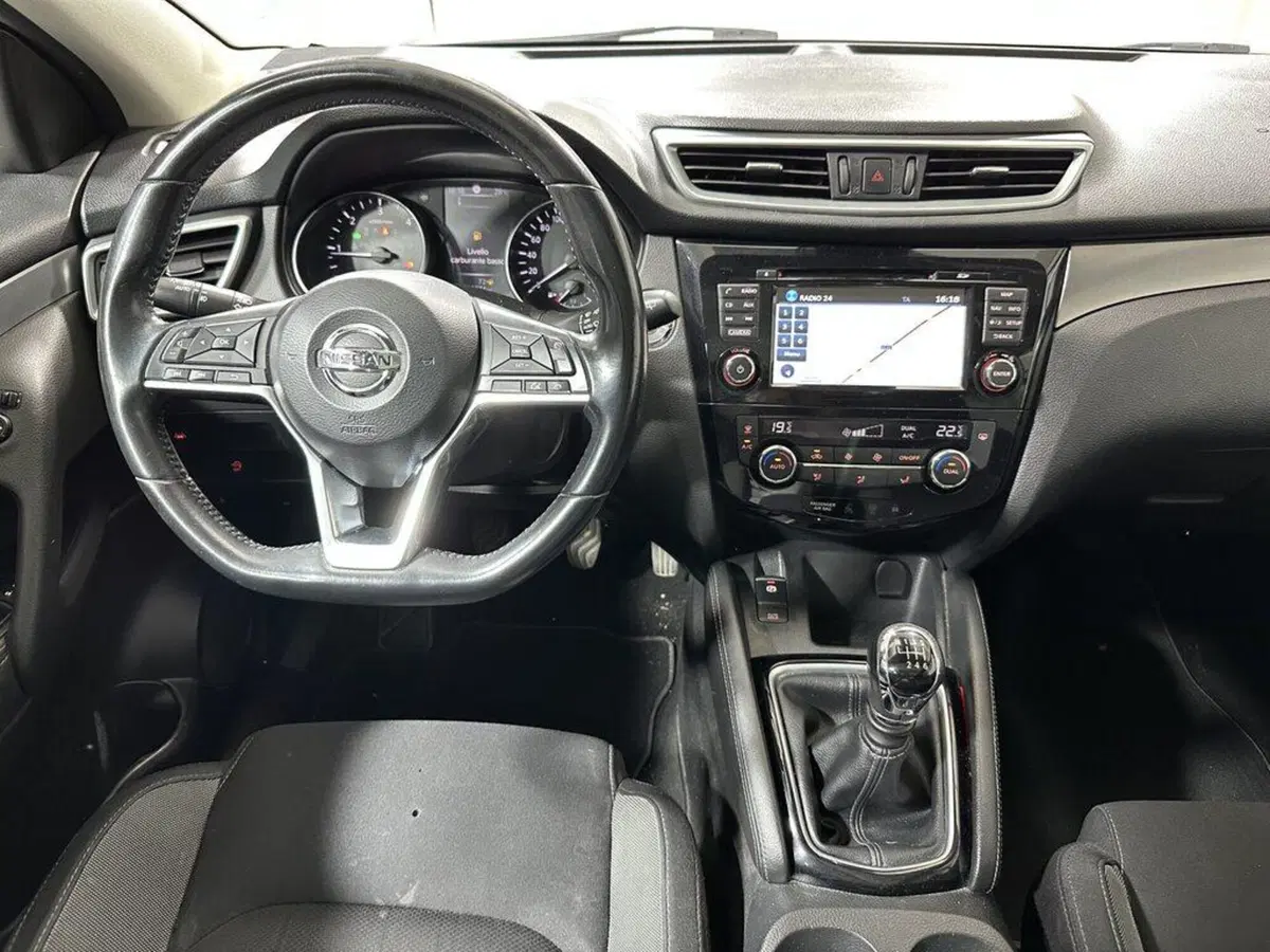 Nissan Qashqai usata a Sondrio (13)