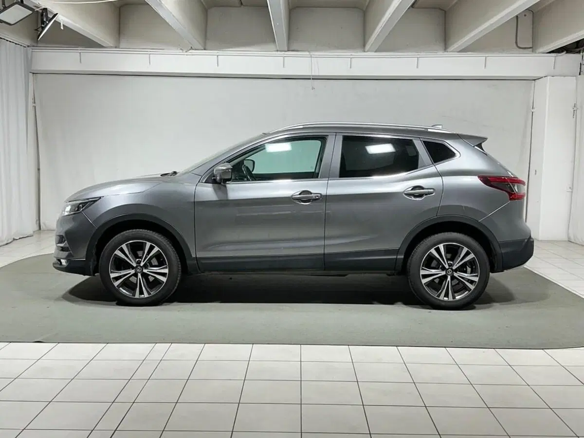 Nissan Qashqai usata a Sondrio (2)