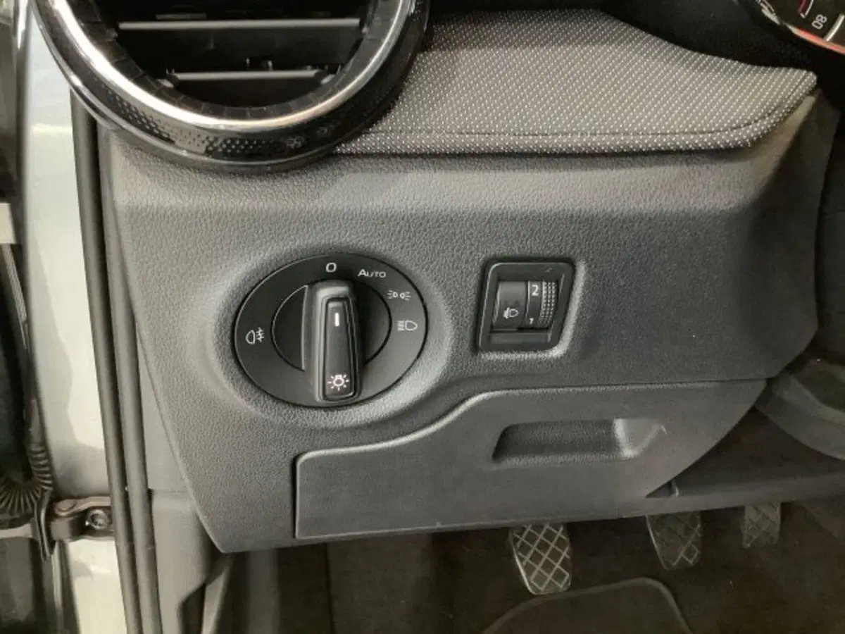 Skoda Fabia usata a Catania (19)