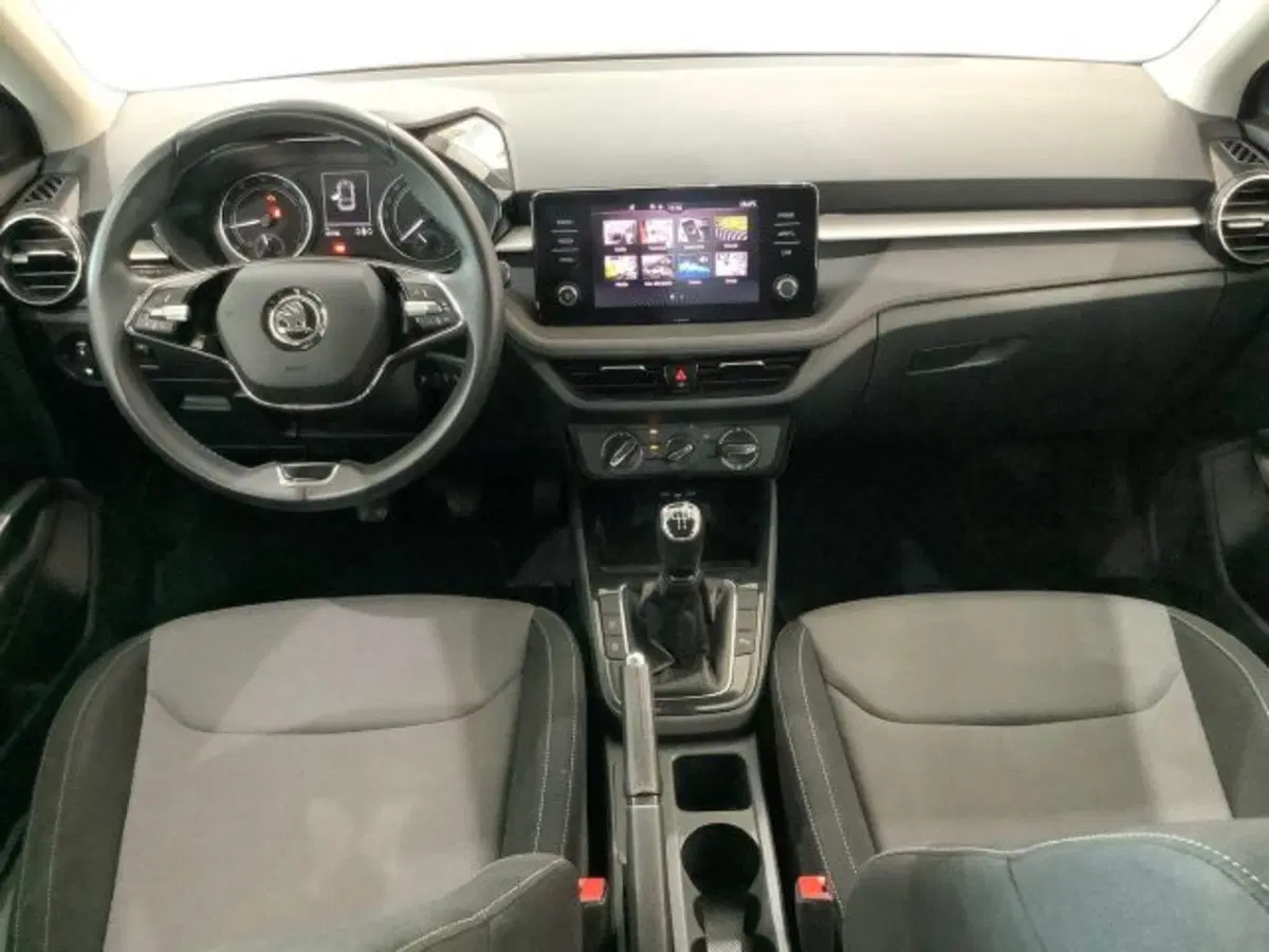 Skoda Fabia usata a Catania (7)